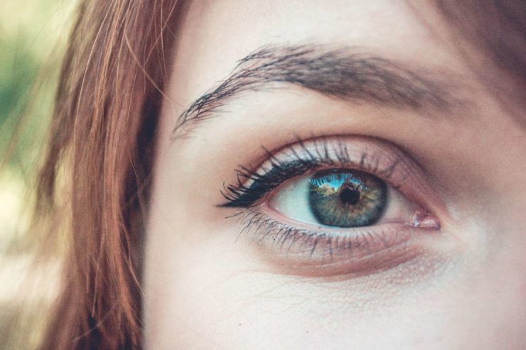 genes determine eye color